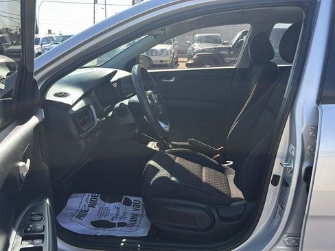 Used 2020 Kia Rio LX FWD image 9