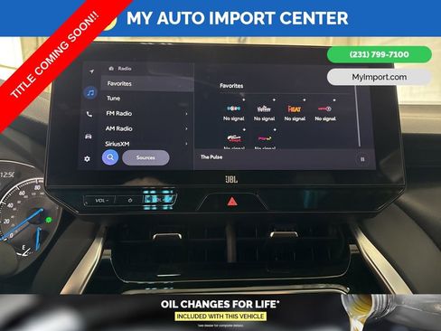 Used 2024 Toyota Venza XLE image 22