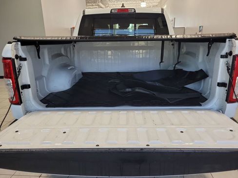 Used 2023 RAM 1500 Big Horn image 15