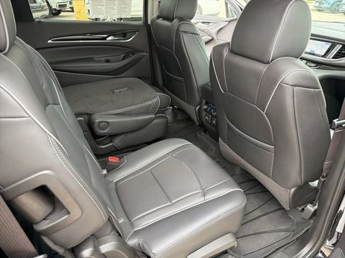 Used 2021 Buick Enclave Avenir w/ Avenir Technology Package FWD image 29