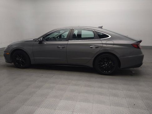 Used 2022 Hyundai Sonata SEL w/ Convenience Package FWD image 3