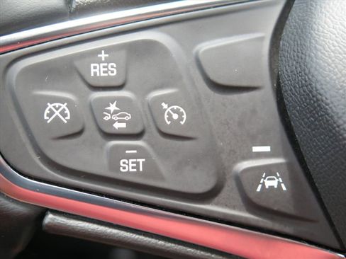 Used 2024 Chevrolet Equinox LT AWD/4WD image 14