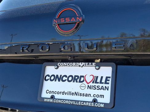 Certified 2025 Nissan Rogue SV w/ Rock Creek Premium Package AWD/4WD image 31