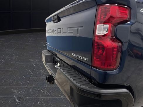 Used 2023 Chevrolet Silverado 2500 Custom w/ Custom Value Package image 30