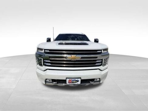 Used 2021 Chevrolet Silverado 2500 High Country w/ Z71 Off-Road Package AWD/4WD image 2