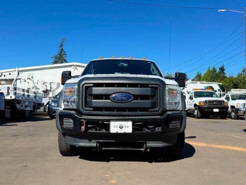 Used 2016 Ford F550 4x4 Crew Cab Super Duty w/ Power Equipment Group image 2