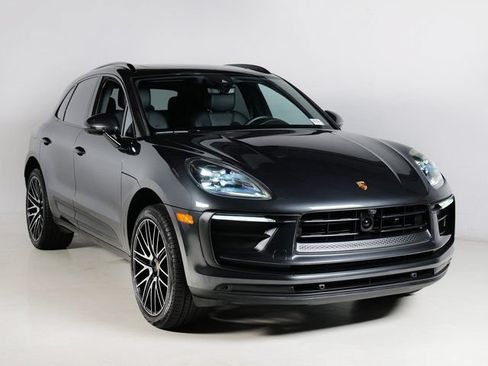 Certified 2026 Porsche Macan AWD/4WD image 7