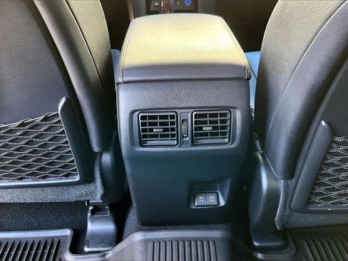 Used 2022 Toyota 4Runner Limited image 17