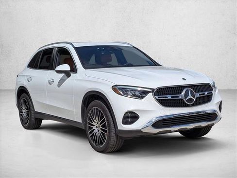 Certified 2026 Mercedes-Benz GLC 300 image 3