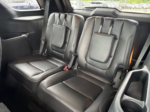 Used 2016 Ford Explorer Limited w/ Equipment Group 301A AWD/4WD image 34