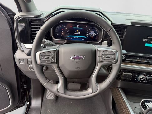 Used 2026 Chevrolet Silverado 1500 LT Trail Boss w/ LT Trail Boss Premium Package AWD/4WD image 23