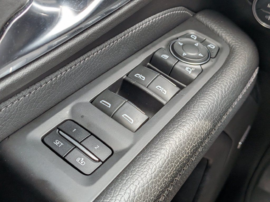 Used 2021 GMC Yukon XL Denali w/ Denali Ultimate Package AWD/4WD image 26