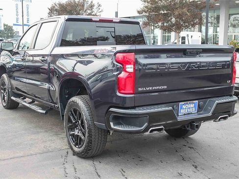 Used 2024 Chevrolet Silverado 1500 LT Trail Boss w/ Convenience Package II image 7