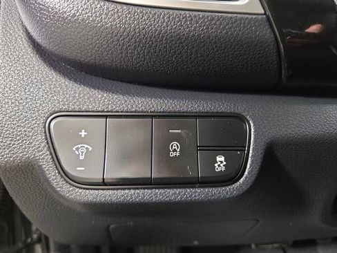 Certified 2025 Kia Seltos S image 31