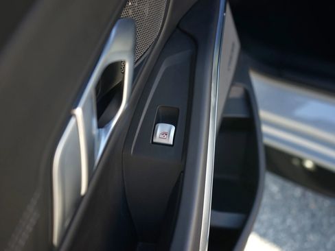 Used 2022 BMW M3 Competition w/ Premium Package image 38