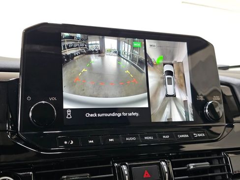 Used 2022 Nissan Pathfinder Platinum w/ Cargo Package image 13