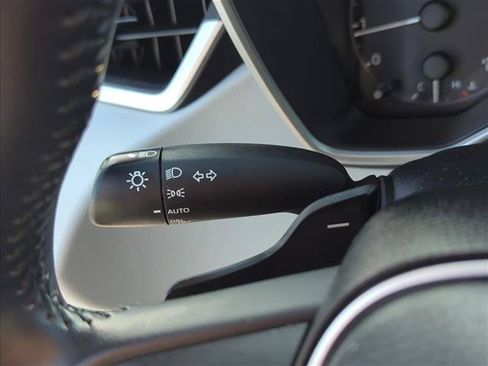 Used 2023 Toyota Corolla SE w/ SE Premium Package FWD image 13