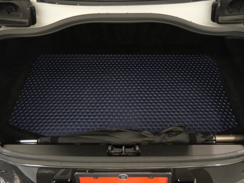 Used 2020 Aston Martin DBS Superleggera RWD image 19