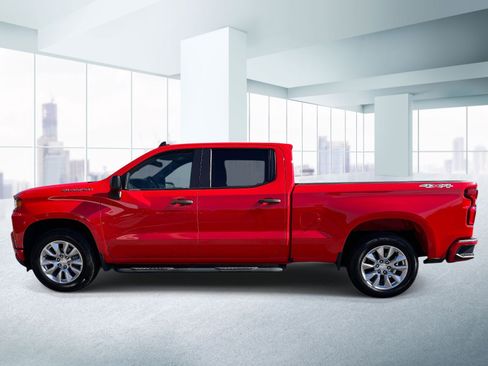 Used 2020 Chevrolet Silverado 1500 Custom w/ Custom Value Package AWD/4WD image 2