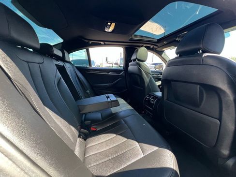 Used 2021 BMW 530i w/ Convenience Package image 26