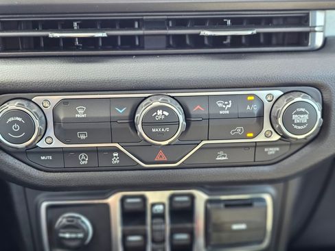 New 2026 Jeep Gladiator Sport AWD/4WD image 13