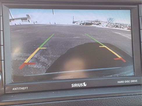 Used 2019 Dodge Grand Caravan SE w/ UConnect Hands-Free Group image 17