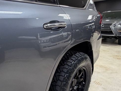 Used 2016 Lexus LX 570 4WD image 17