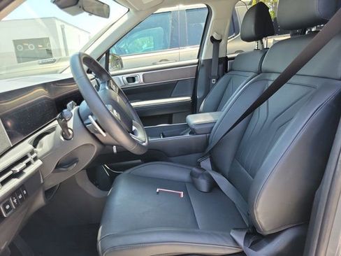 Used 2026 Hyundai Santa Fe SEL FWD image 9