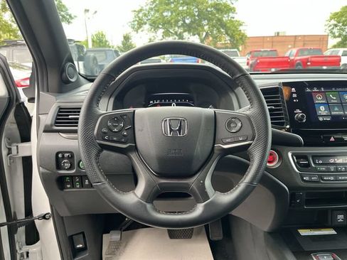 Used 2023 Honda Passport TrailSport image 13