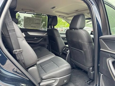 Used 2025 MAZDA CX-90 3.3 Turbo w/ Preferred Package AWD/4WD image 9