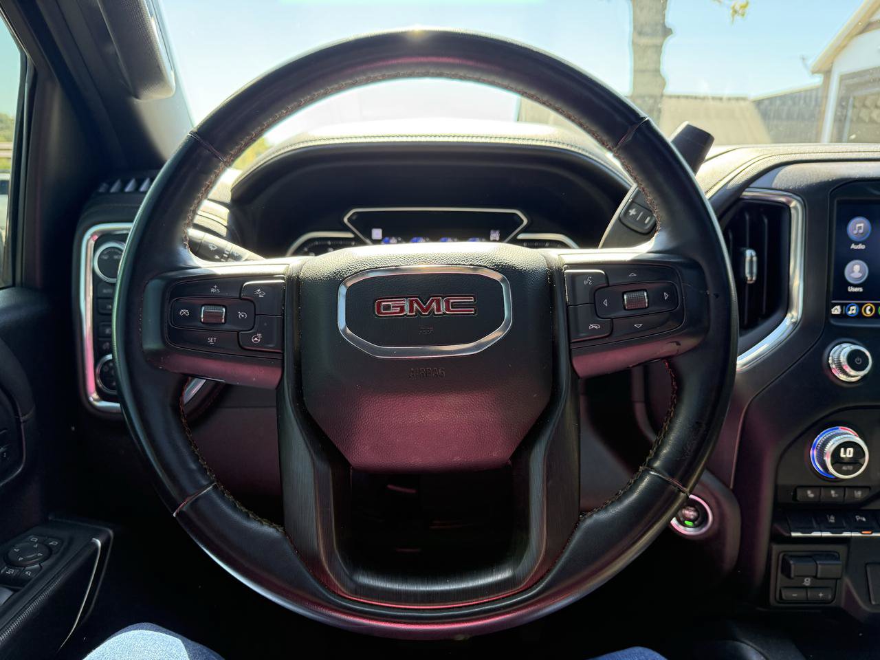 Used 2023 GMC Sierra 2500 AT4 w/ AT4 Premium Plus Package AWD/4WD image 7