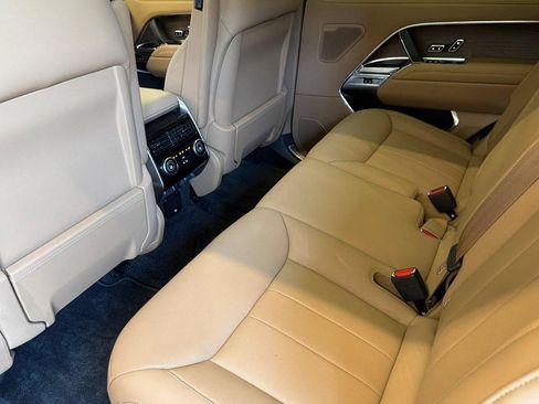 New 2026 Land Rover Range Rover Long Wheelbase SE AWD/4WD image 21
