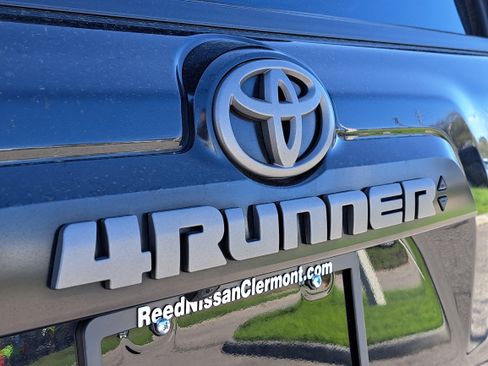 Used 2022 Toyota 4Runner TRD Off-Road Premium image 10