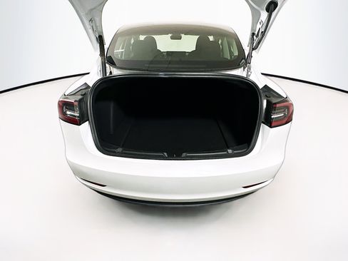 Used 2023 Tesla Model 3 Standard Range image 29