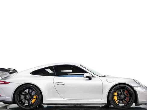 Used 2018 Porsche 911 GT3 RWD image 2