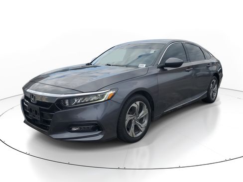 Used 2018 Honda Accord EX image 3
