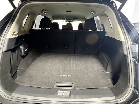 Used 2024 Nissan Rogue SV FWD image 34