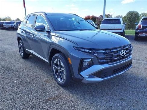 Used 2025 Hyundai Tucson SEL image 2