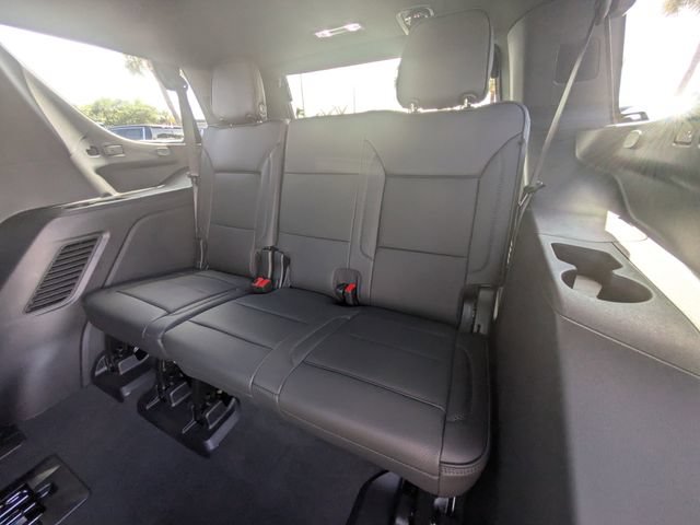 New 2026 GMC Yukon Denali w/ Denali Reserve Package AWD/4WD image 17