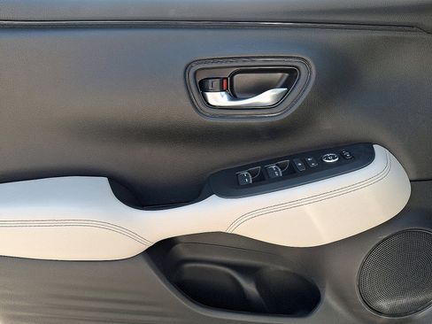 New 2026 Honda HR-V EX-L image 9