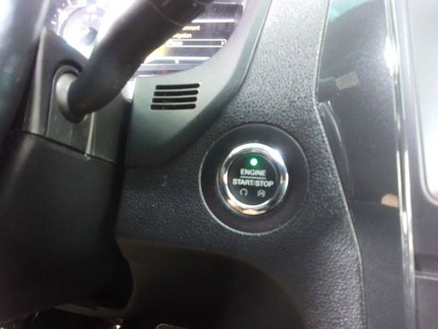 Used 2017 Ford Explorer XLT w/ Equipment Group 202A image 14