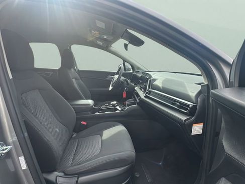 Used 2023 Kia Sportage LX image 23