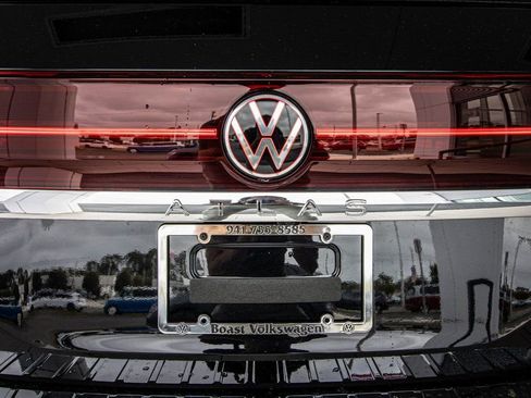 New 2026 Volkswagen Atlas SEL Premium R-Line AWD/4WD image 16