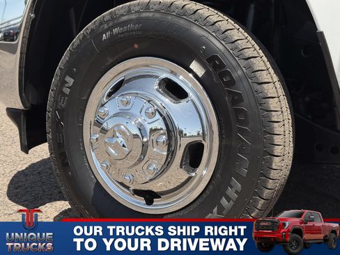 Used 2024 RAM 3500 Tradesman w/ Chrome Appearance Group AWD/4WD image 11