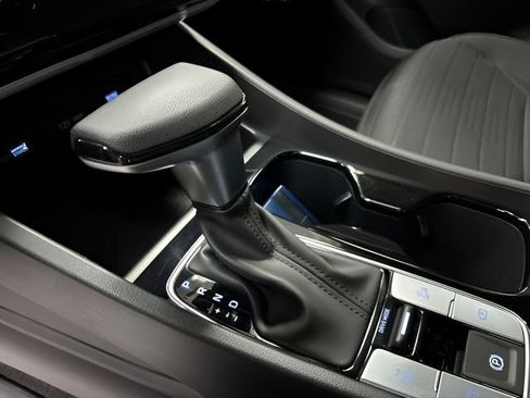 Used 2024 Hyundai Santa Cruz SE image 25