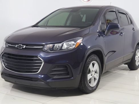 Used 2019 Chevrolet Trax LS w/ Tint and Cruise Package image 5