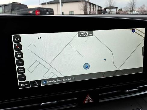 Used 2025 Hyundai Elantra SEL image 29