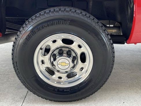 Used 2005 Chevrolet Silverado 2500 LS AWD/4WD image 19