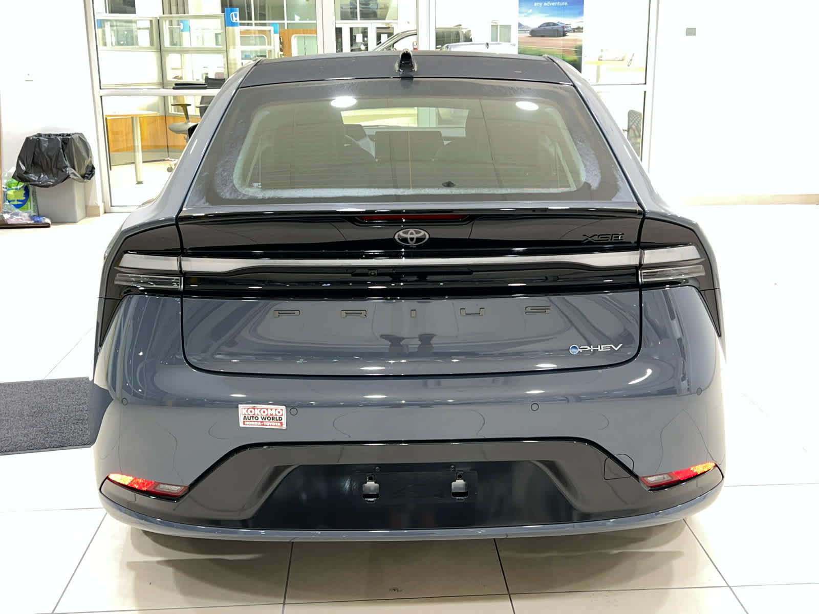 New 2026 Toyota Prius Plug-In Hybrid FWD image 7