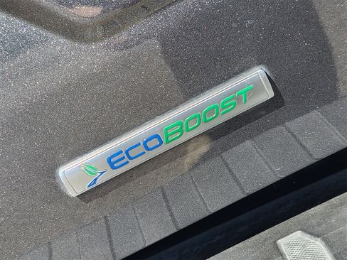 Used 2018 Ford F150 XLT w/ Equipment Group 302A Luxury image 12